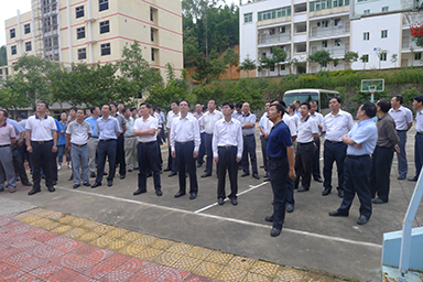 南平市市委書(shū)記裴金佳、市長(cháng)林寶金率市委市政府全部領(lǐng)導及各市縣主要領(lǐng)導一行蒞臨我公司視察指導